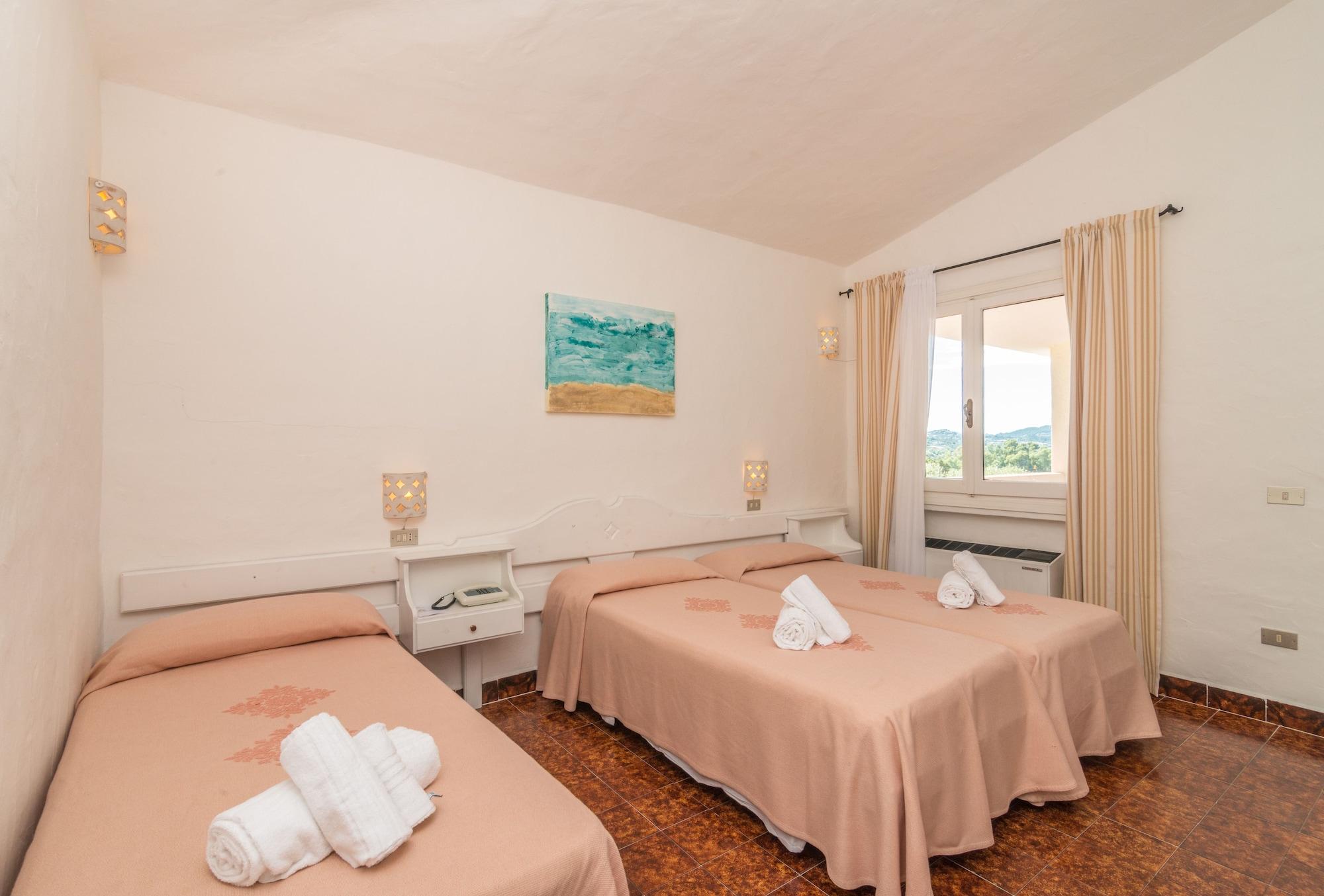 Hotel 3 Botti Baja Sardinya Dış mekan fotoğraf