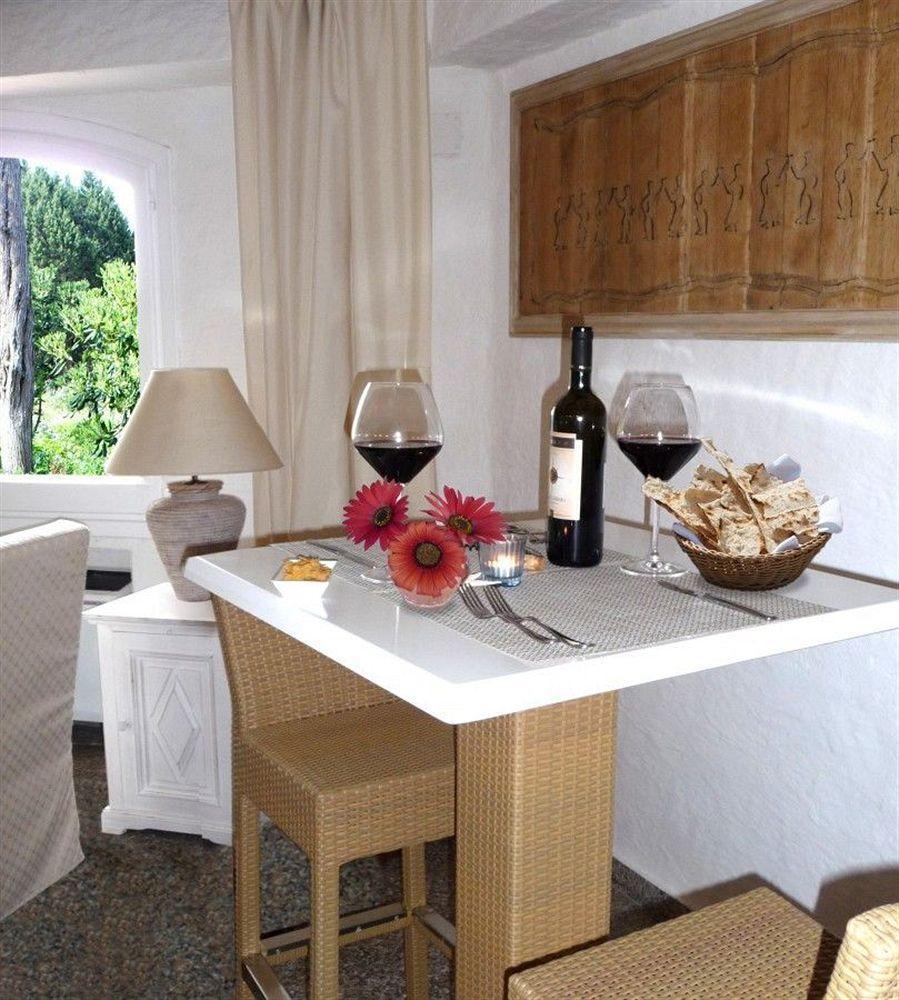 Hotel 3 Botti Baja Sardinya Dış mekan fotoğraf