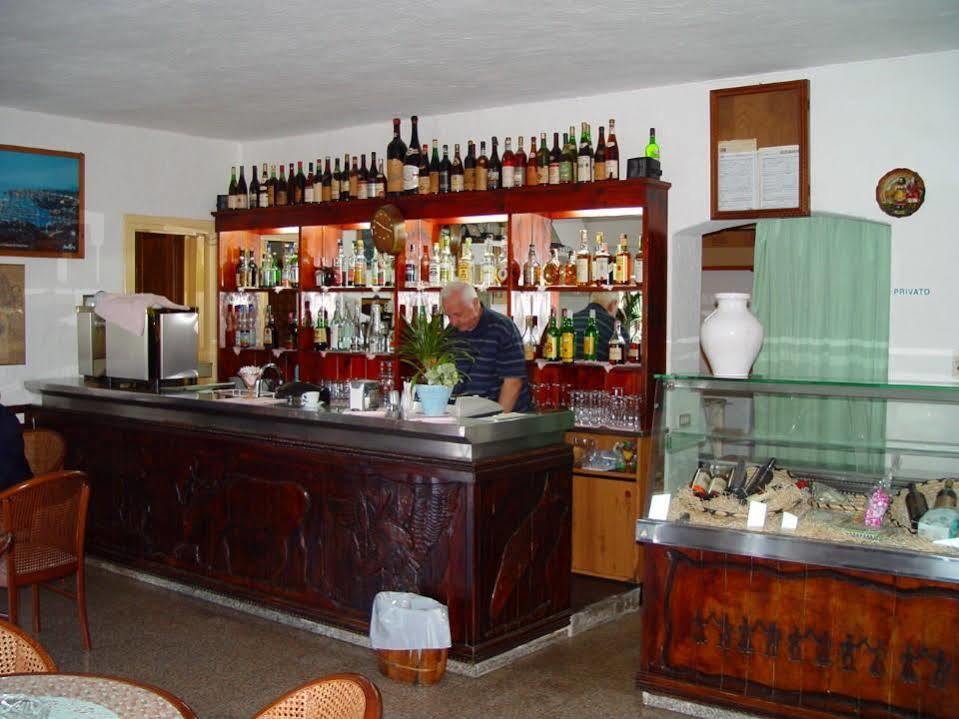 Hotel 3 Botti Baja Sardinya Dış mekan fotoğraf