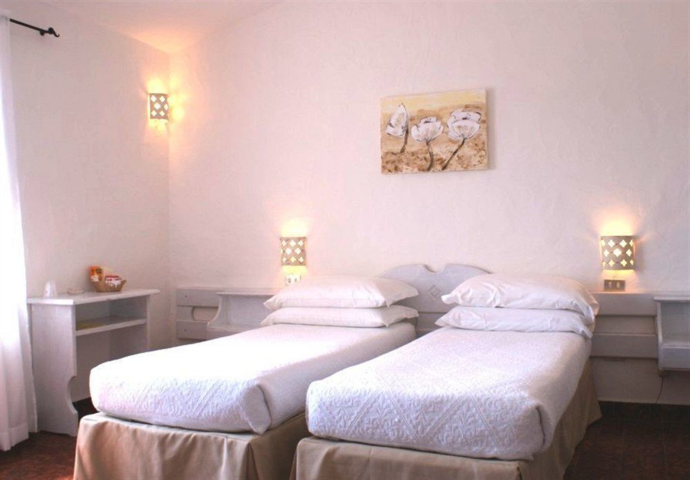 Hotel 3 Botti Baja Sardinya Dış mekan fotoğraf