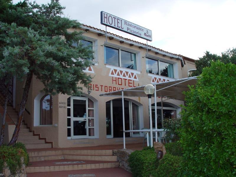Hotel 3 Botti Baja Sardinya Dış mekan fotoğraf